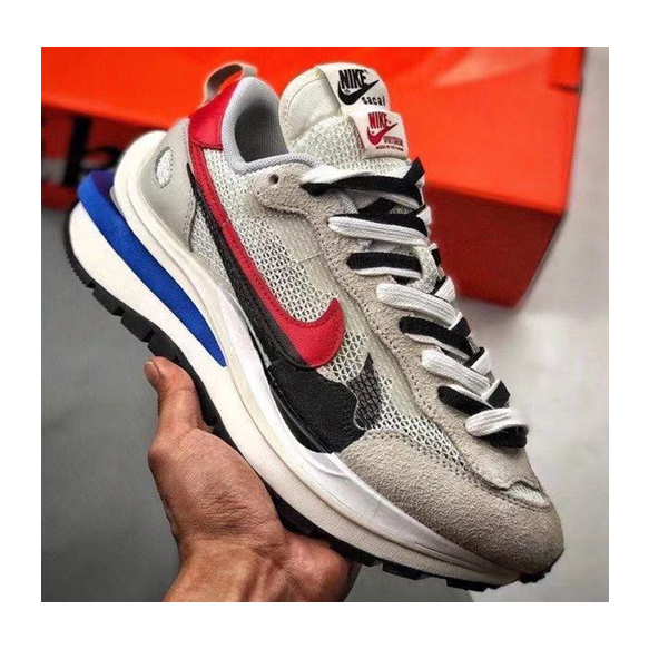20FW 나이키 X 사카이 베이퍼 와플 로얄 푸시아 세일라이트