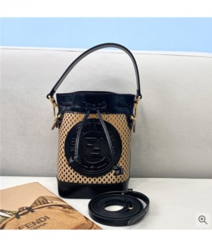 Fendi 펜디 2021 여성용 버킷 토트 숄더백,12cm,FENB0627,블랙