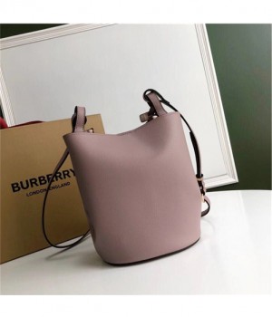 Burberry 버버리 2021 여성용 레더 버킷 숄더백,18.5cm,BURB0533,브라운